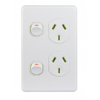Trader Puma Power Point Switched Vertical 2G 10A 250V